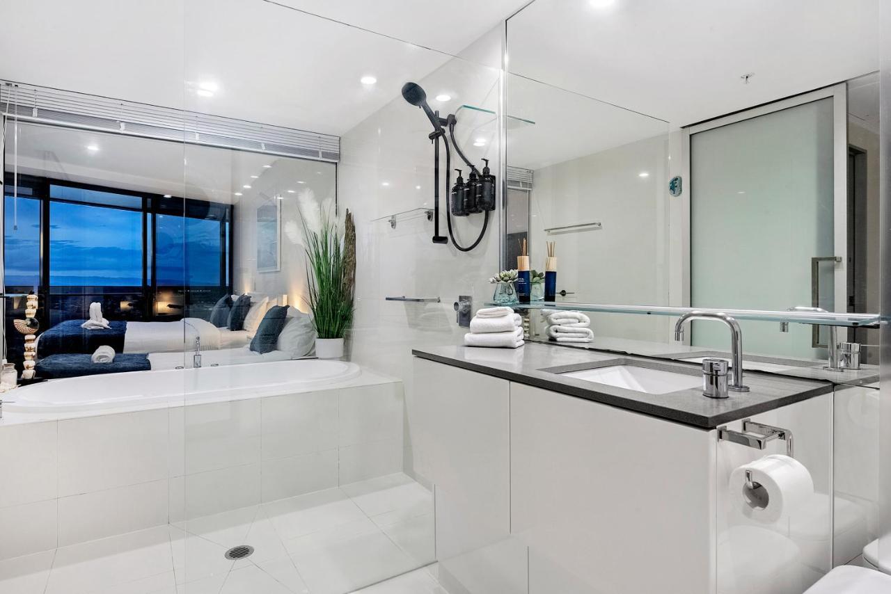 Circle On Cavill Surfers Paradise- 2 Bedroom Sky Gold Coast