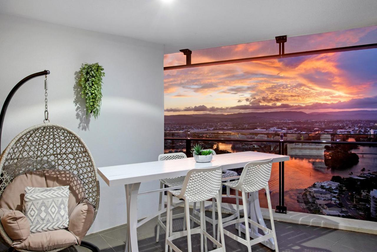 Apartment Circle On Cavill Surfers Paradise- 2 Bedroom Sky Gold Coast