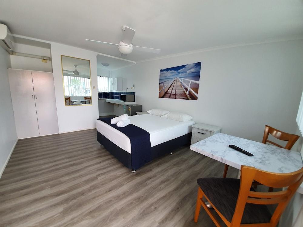 Montego Mermaid Motel 3*