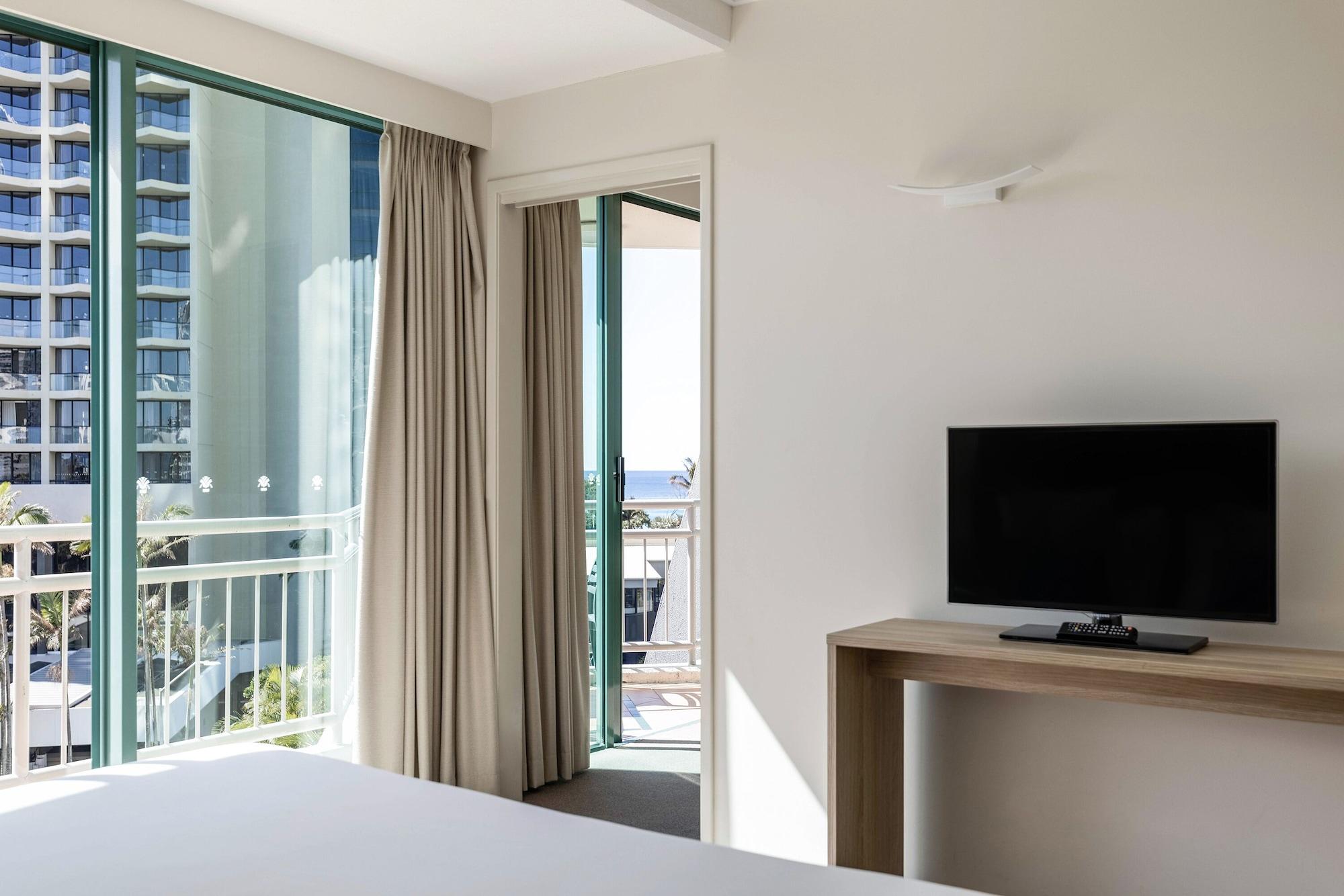 Mantra Crown Towers 4*