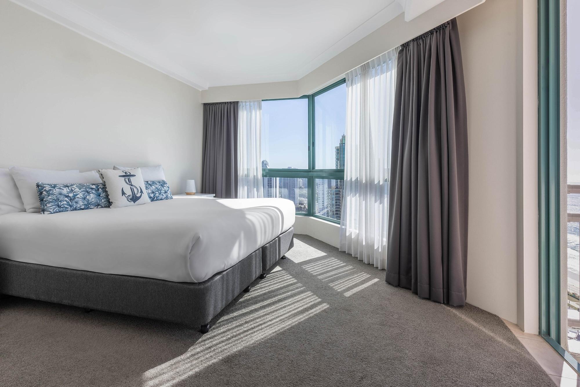Mantra Crown Towers Aparthotel