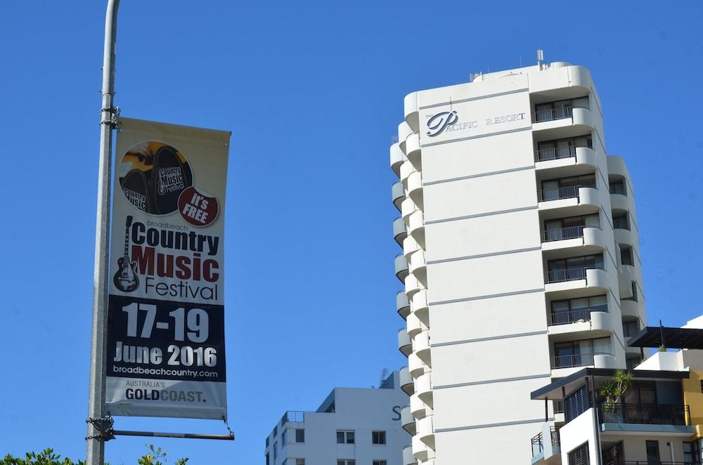 Aparthotel Pacific Broadbeach 4*