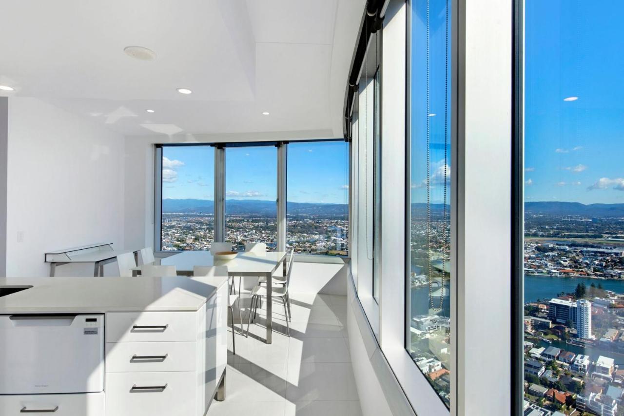 Stunning 2 Bedroom Ocean Views - Coasthm Apartment