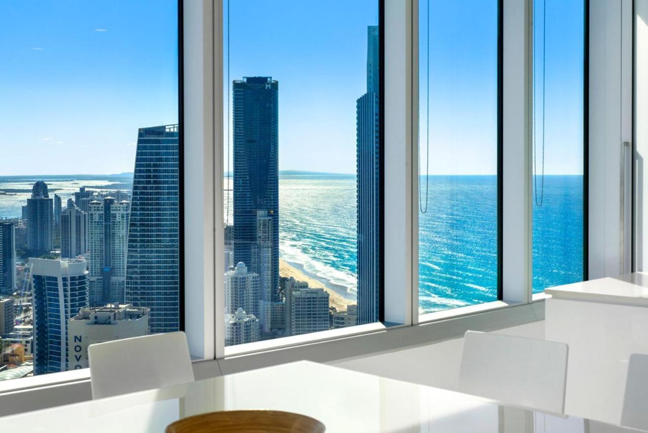 Stunning 2 Bedroom Ocean Views - Coasthm * Gold Coast