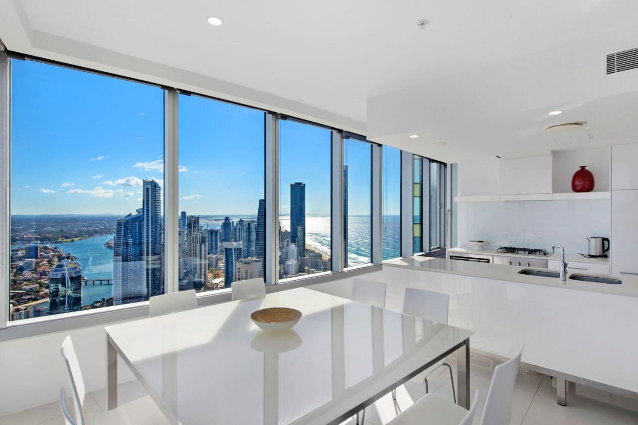 Stunning 2 Bedroom Ocean Views - Coasthm * Gold Coast
