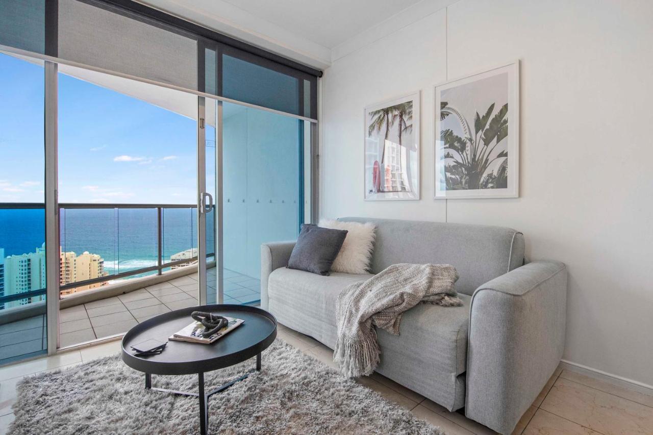 High Floor - Chevron Renaissance - Self Contained & Privately Managed - Wow Apartment *