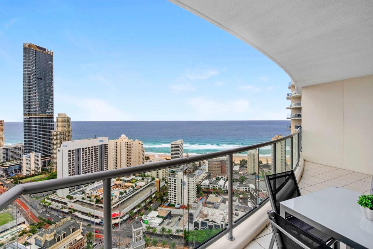 Apartment High Floor - Chevron Renaissance - Self Contained & Privately Managed - Wow