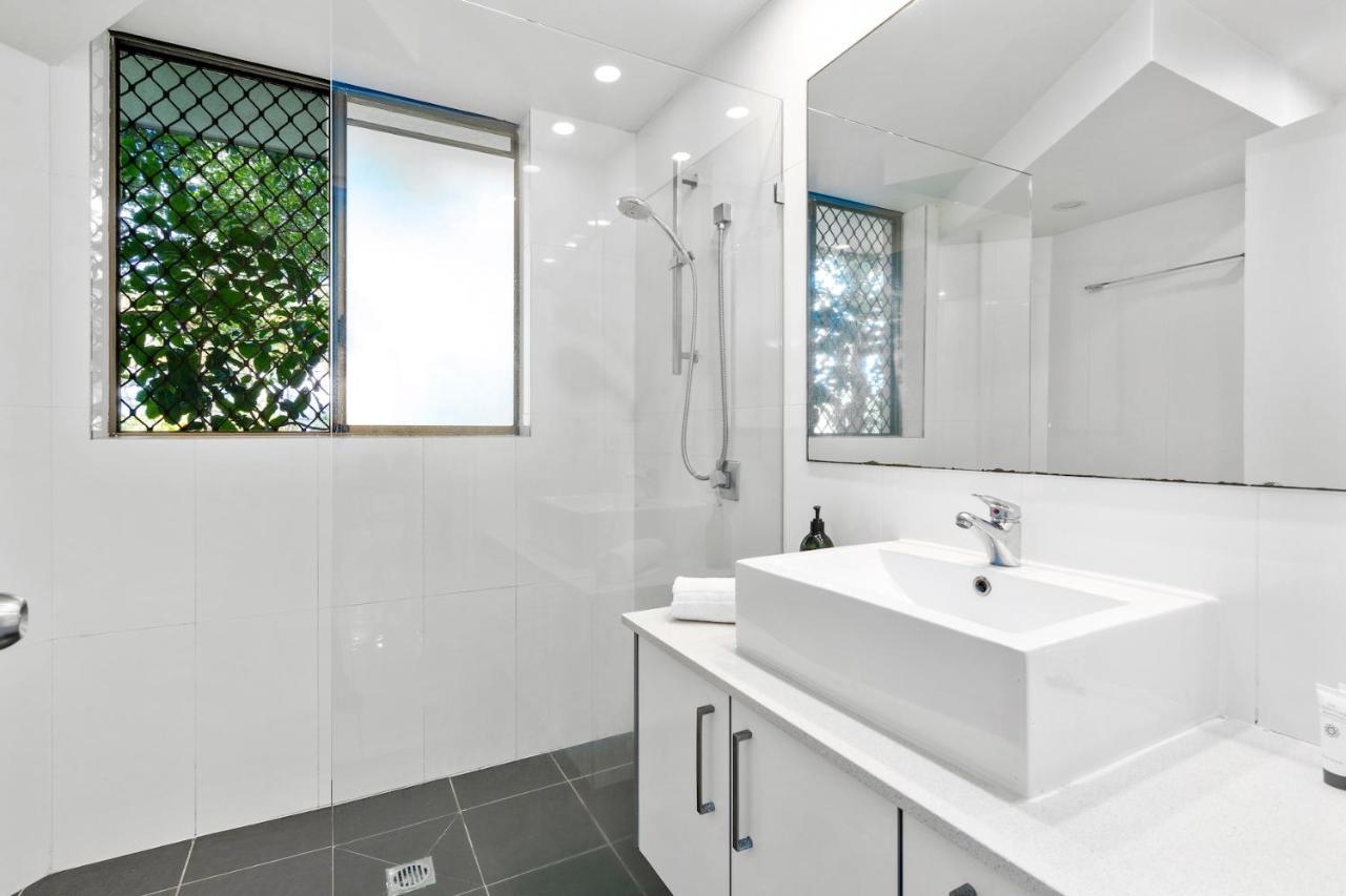 Surfers Paradise Fun Beachside Retreat * Gold Coast