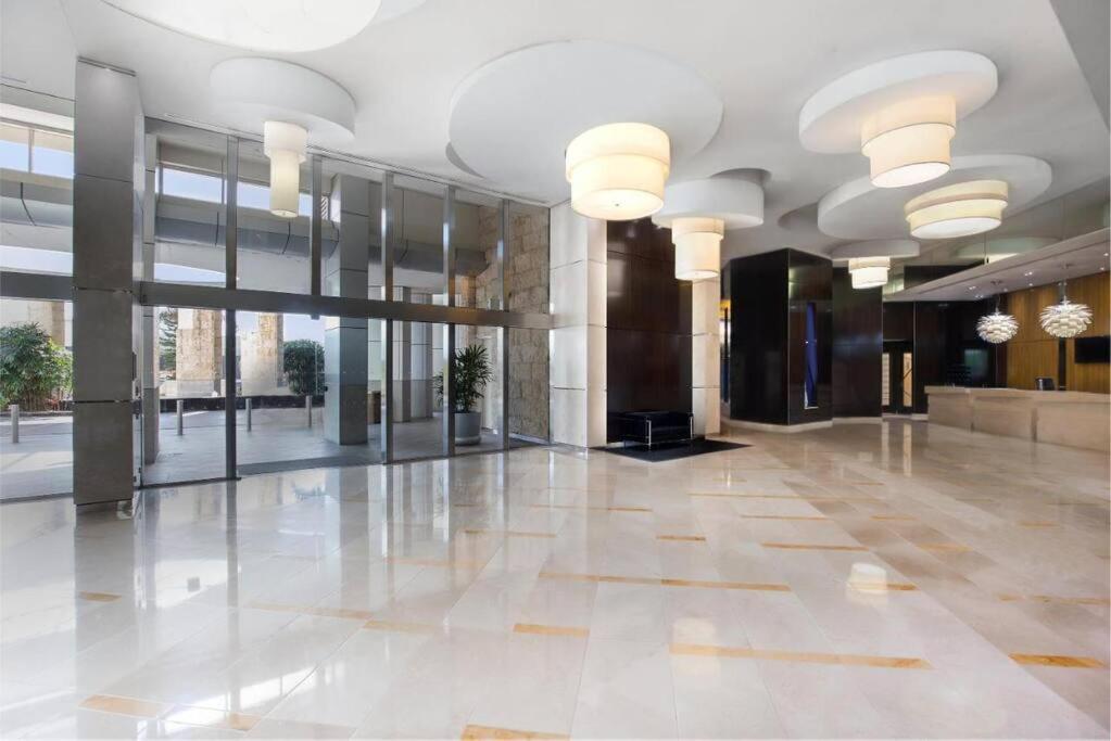 Deleted Luxurious In Surfers Apartment Gold Coast
