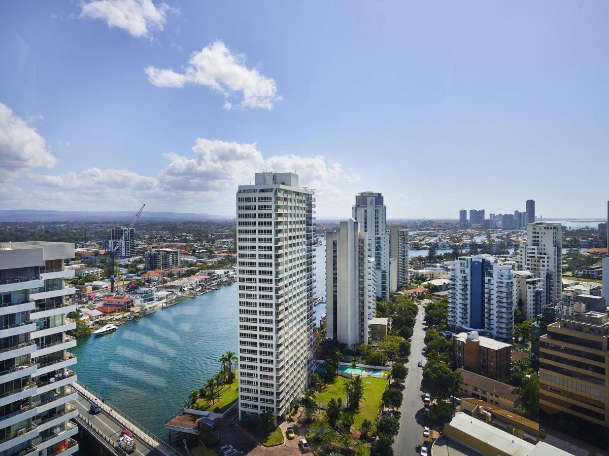 Deleted Luxurious In Surfers Apartment Gold Coast