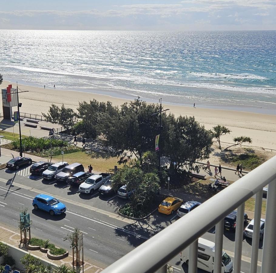 Beachfront Apartment *
