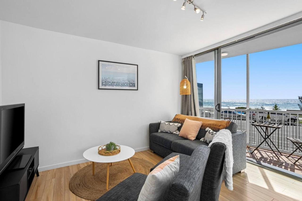 Beachside View Monaco - Surfers Splendour With Pool Apartamento *