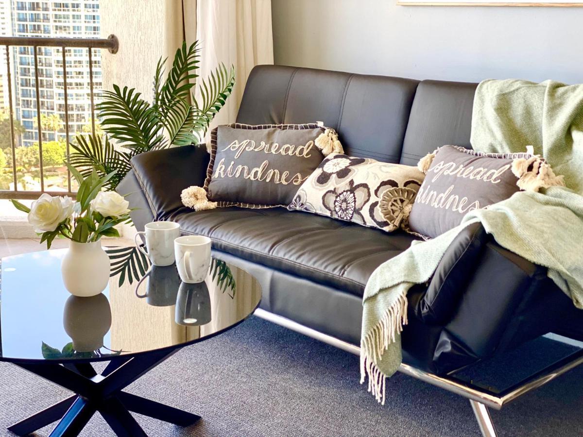 Apartment High Floor Ocean View King With Free Wi-fi Gold Coast