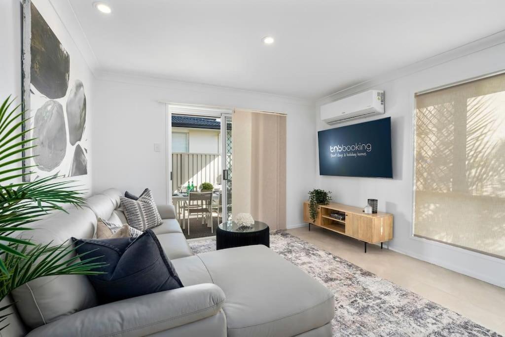 Coastal 3bd Surfersp Holiday home Gold Coast