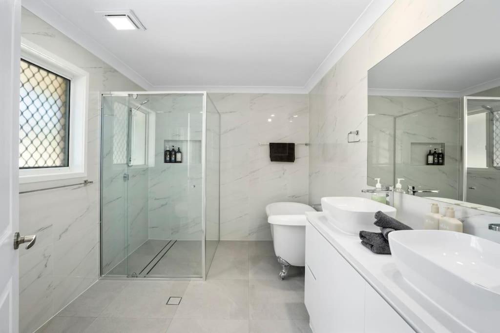 Coastal 3bd Surfersp Holiday home *