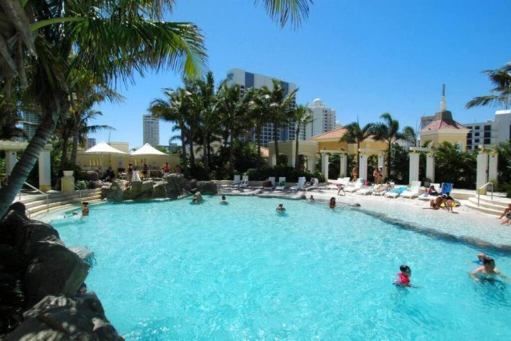 Apartment Chevron Renaissance 2br W/ Lovely Views
