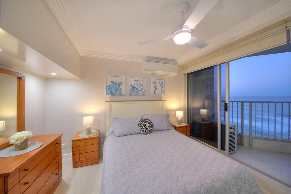 Spectacular Luxury Beachfront Apartment