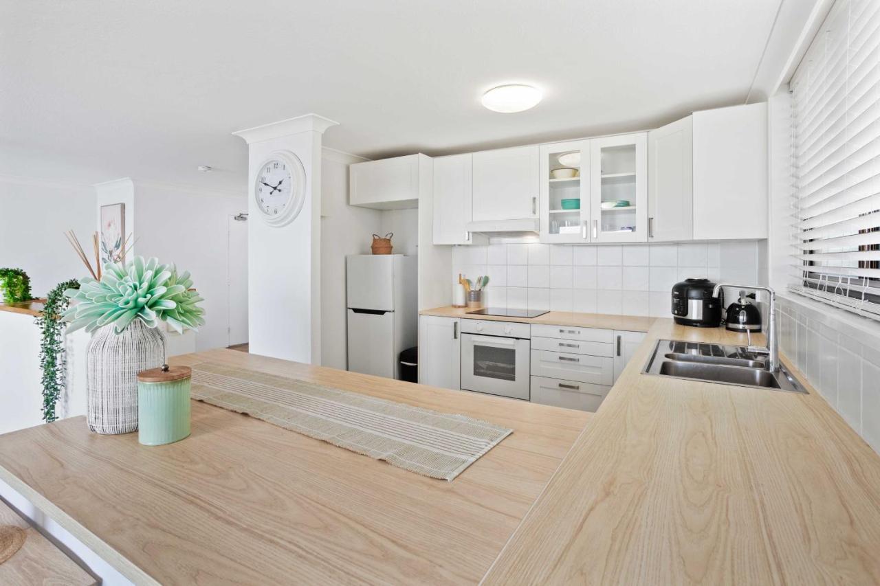 Paloma Oceanfront - Hosted By Burleigh Letting Apartment