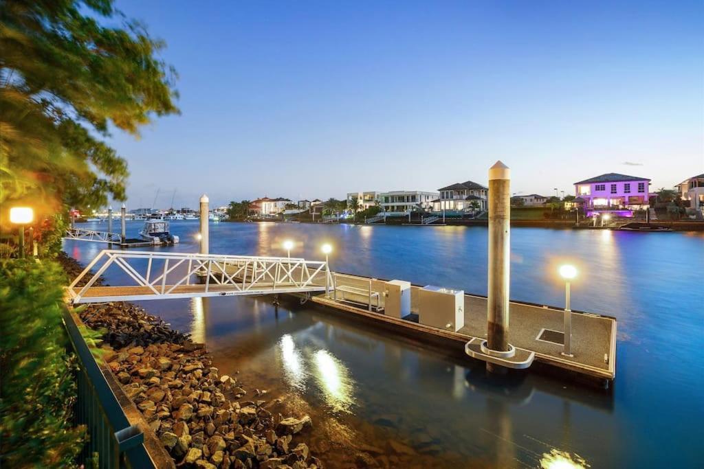Extravagant Waterfront Home! *