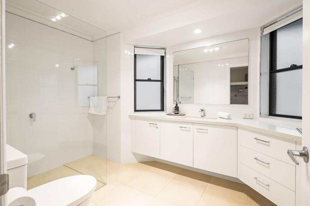 Miami House - Hosted By Burleigh Letting Holiday home Gold Coast