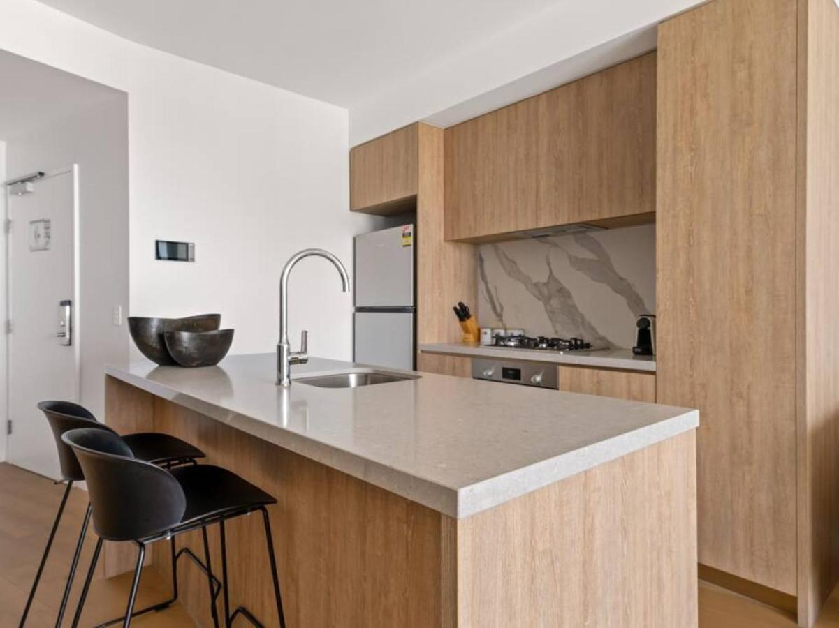 River And Ocean View Luxury 2bd Amazing Location * Gold Coast