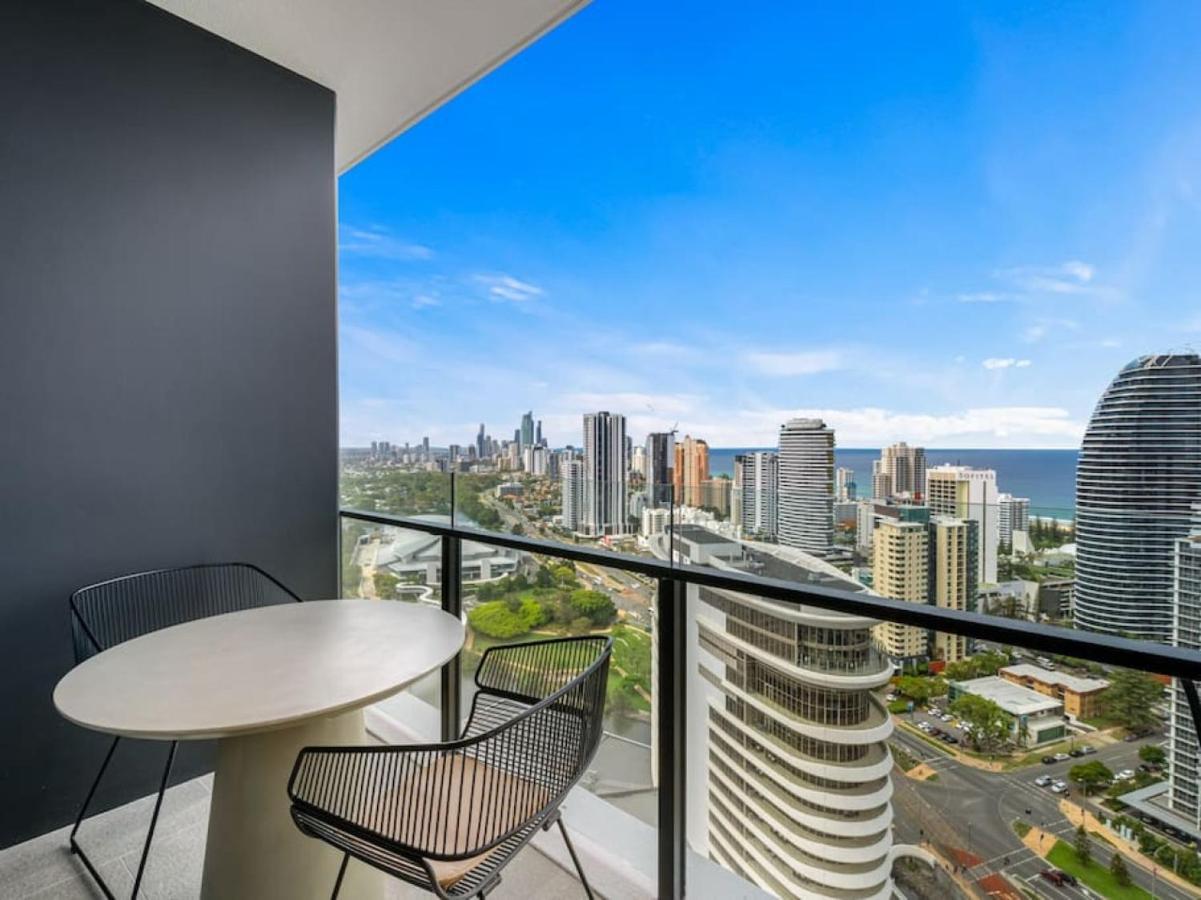 River And Ocean View Luxury 2bd Amazing Location * Gold Coast