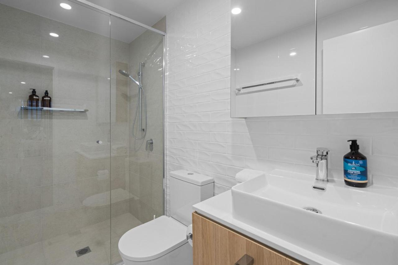 Apartamento The Riverview - Brand New Modern 2br With King Bed, Parking & Pool Gold Coast