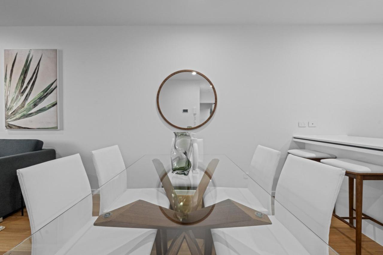 The Riverview - Brand New Modern 2br With King Bed, Parking & Pool Apartamento *