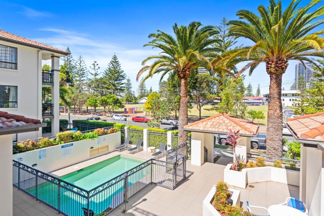 Aparthotel Island 3*