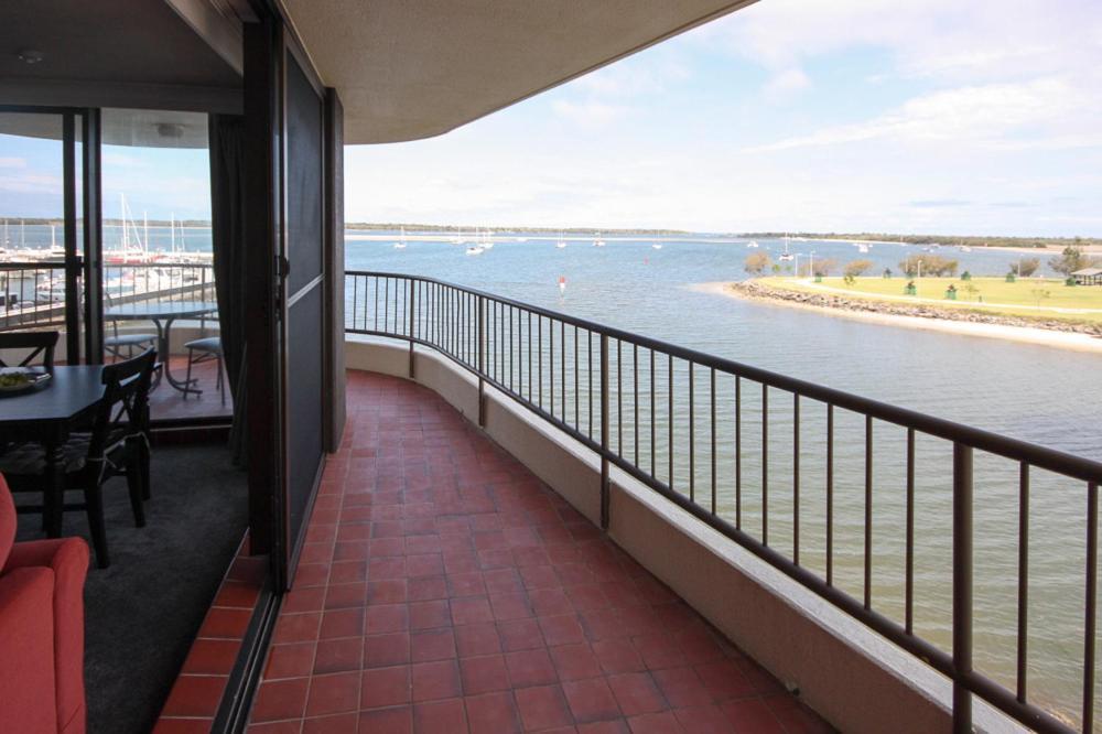 Broadwater Shores Waterfront 3* Gold Coast