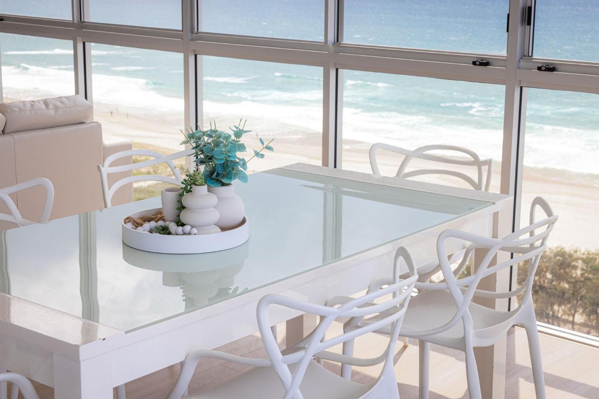 Ultiqa Air On Broadbeach 4*