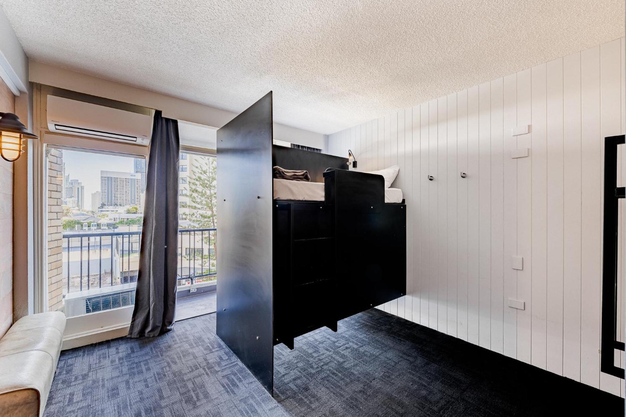 Bunk Surfers Paradise International Backpacker (adults Only) Hostel