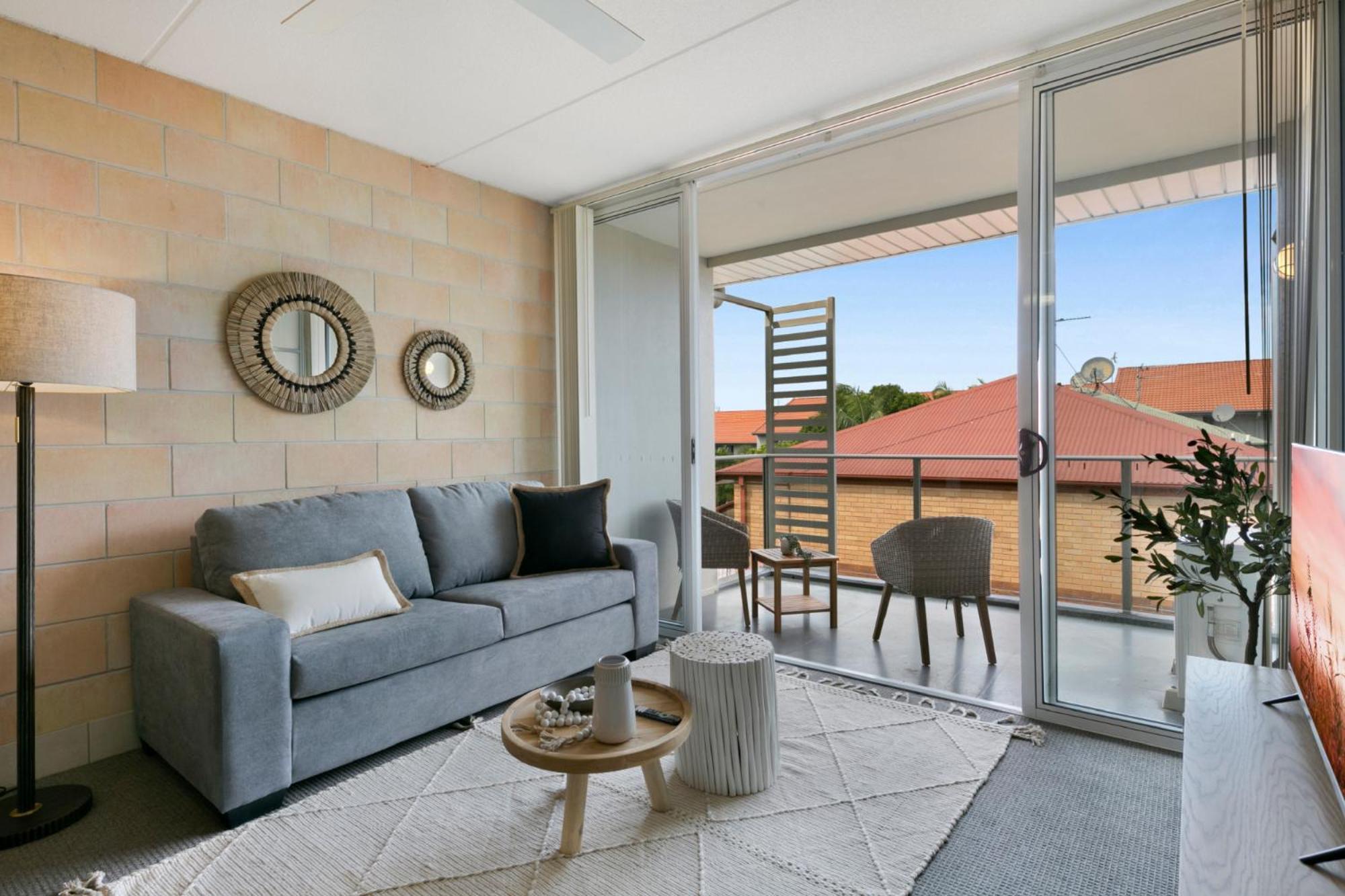 Sleek With Pool And Rooftop Terrace Apartment Gold Coast