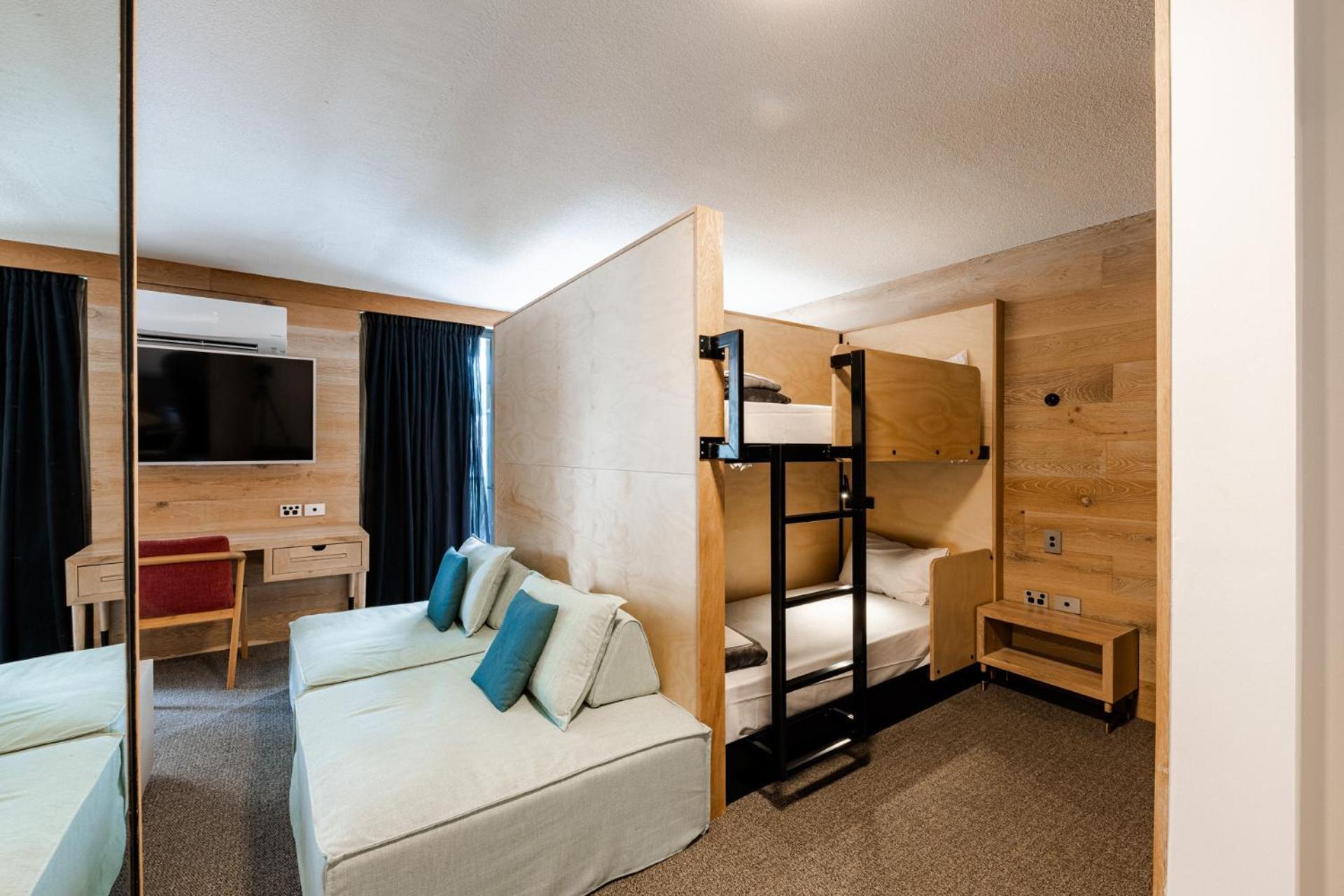 Bunk Surfers Paradise International Backpacker (adults Only)
