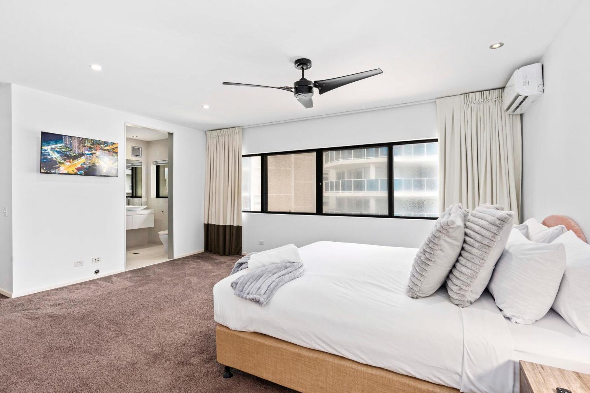 Driftwood In Surfers Paradise - Privately Managed