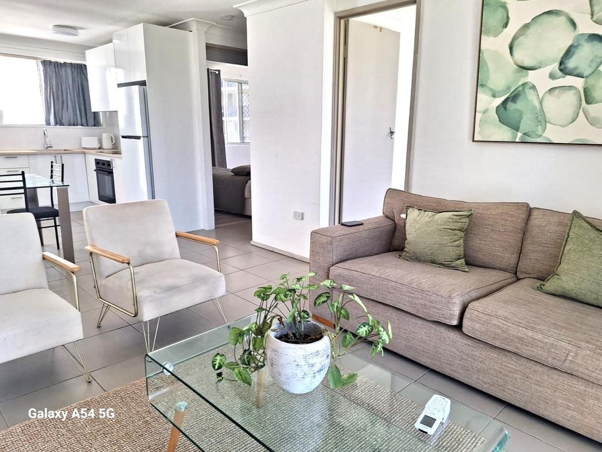 Affordable In The Heart Of Surfers Paradise Apartment