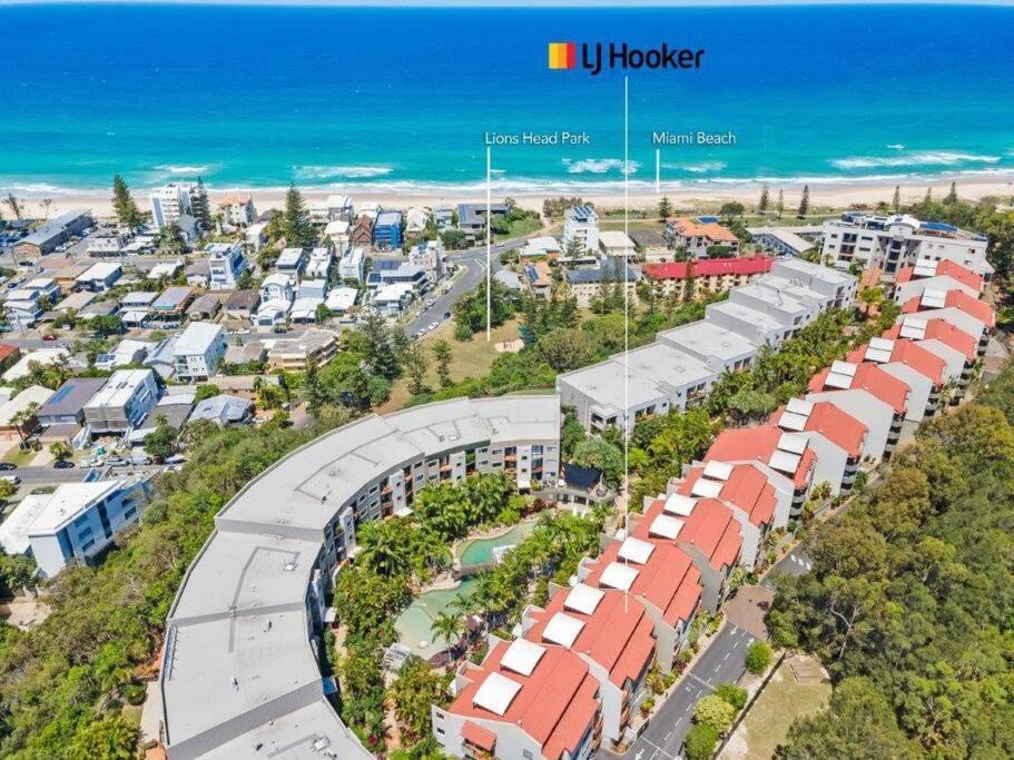 Resort, Perfect Location ! * Gold Coast