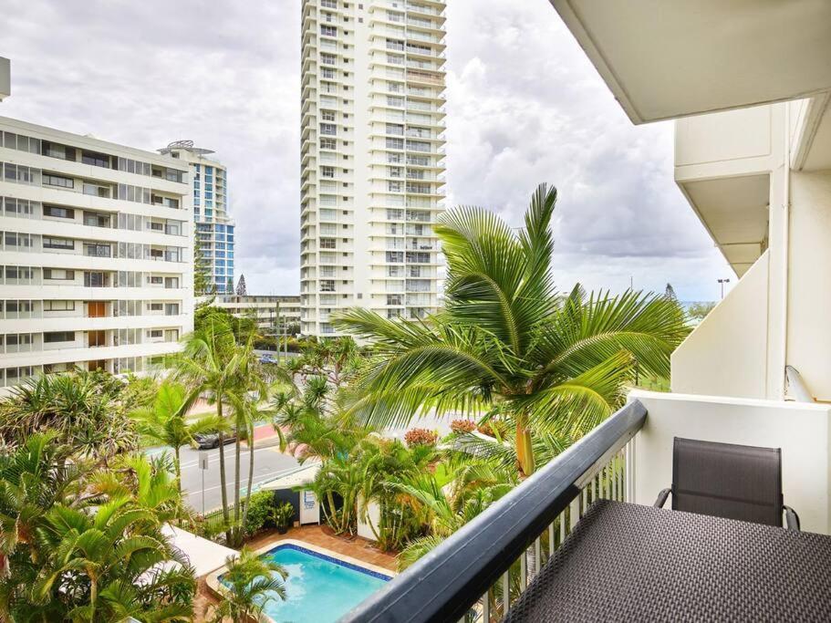 Broadbeach Hi Ho 2 Bedroom