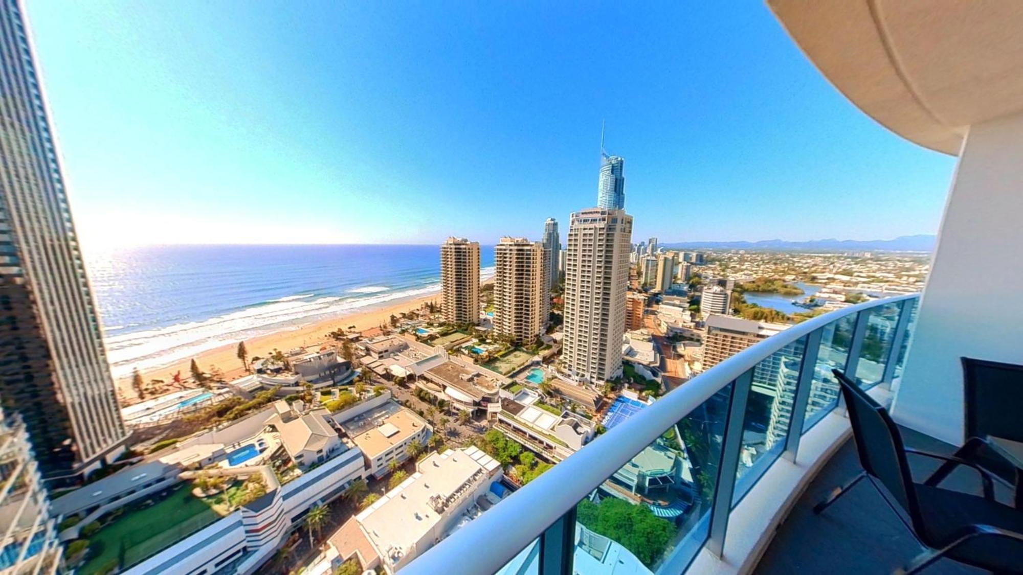 Hilton 2 Bed 2 Bath With Car Park 12704 Apartment *