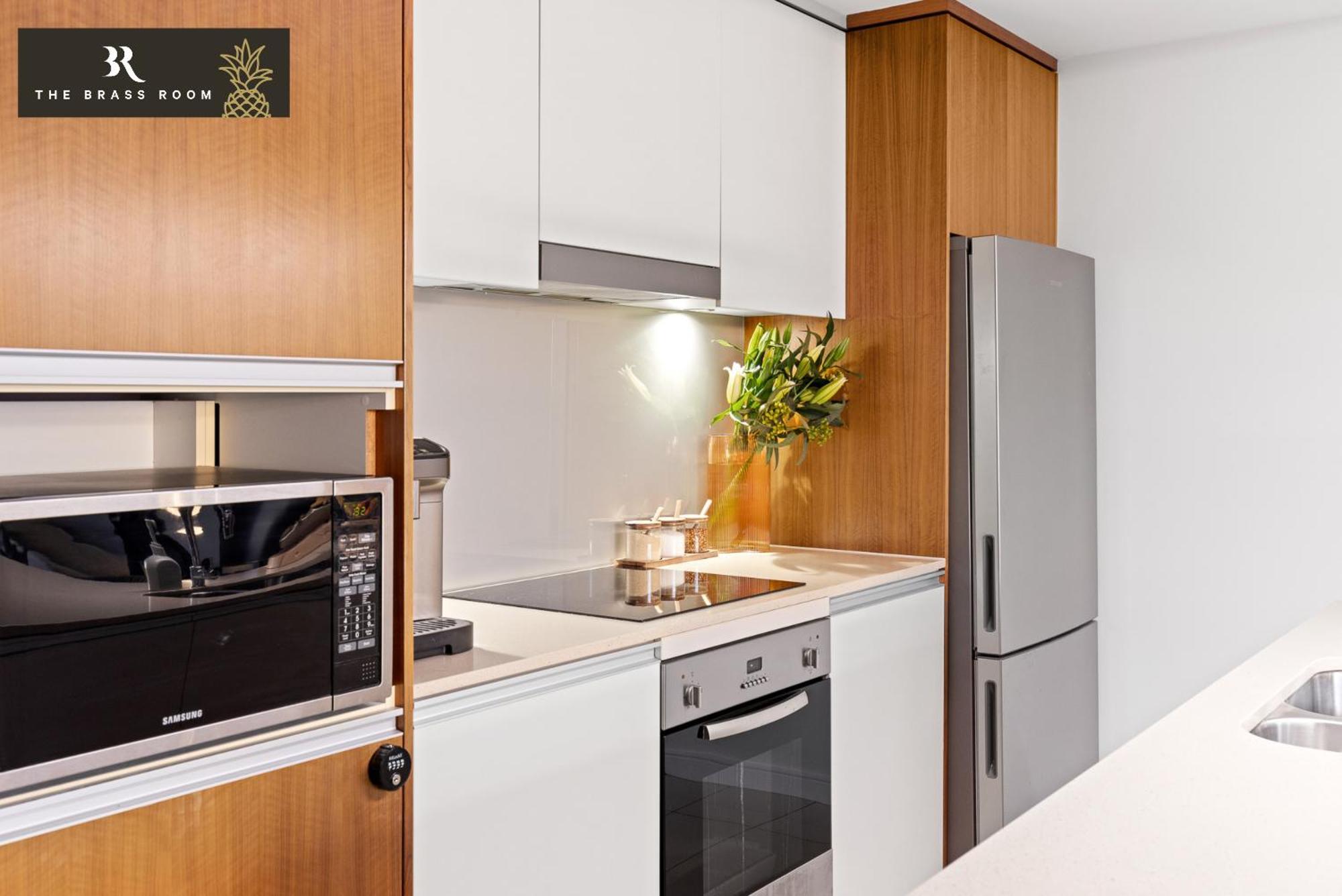 Apartment The Brass Pineapple Surfers Paradise 4217 Gold Coast