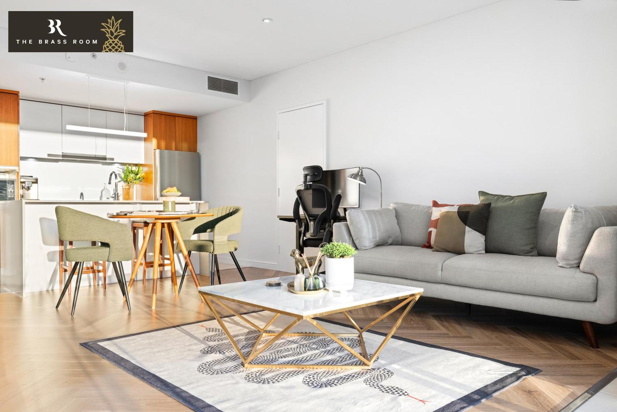 The Brass Pineapple Surfers Paradise 4217 Apartment