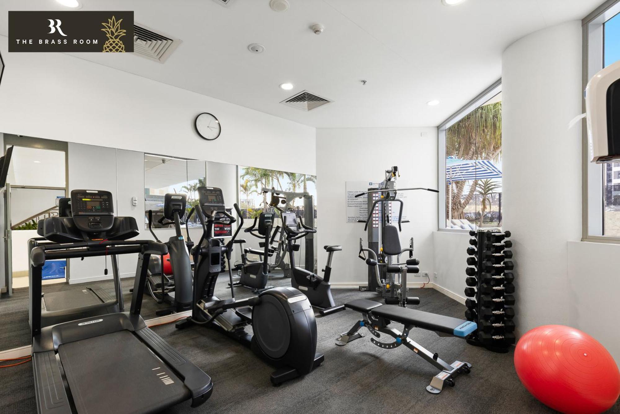 Apartment The Brass Pineapple Surfers Paradise 4217