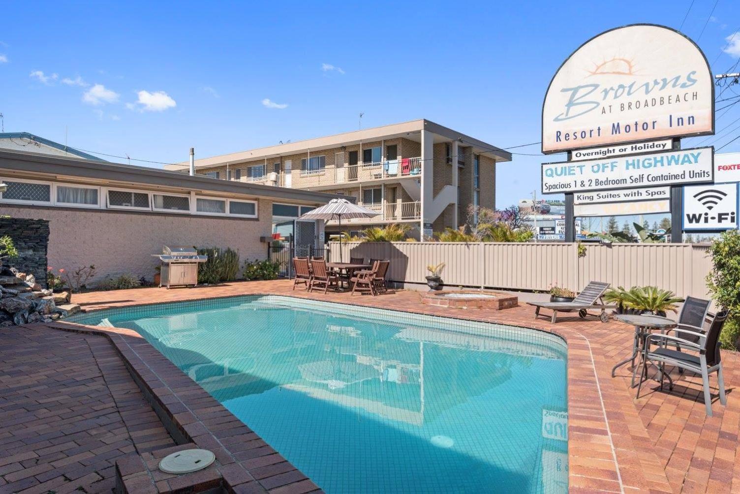 Browns Broadbeach 3*