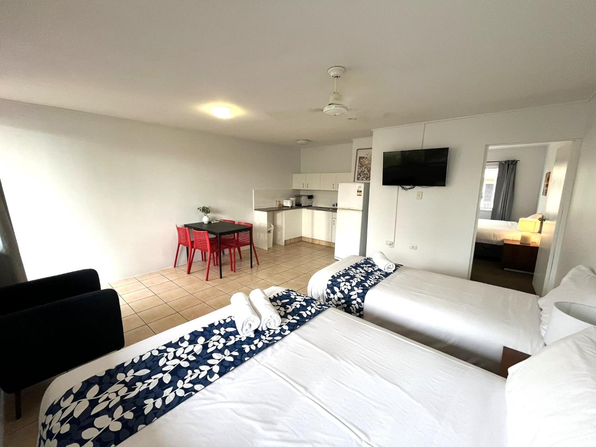 Browns Broadbeach Motel Gold Coast
