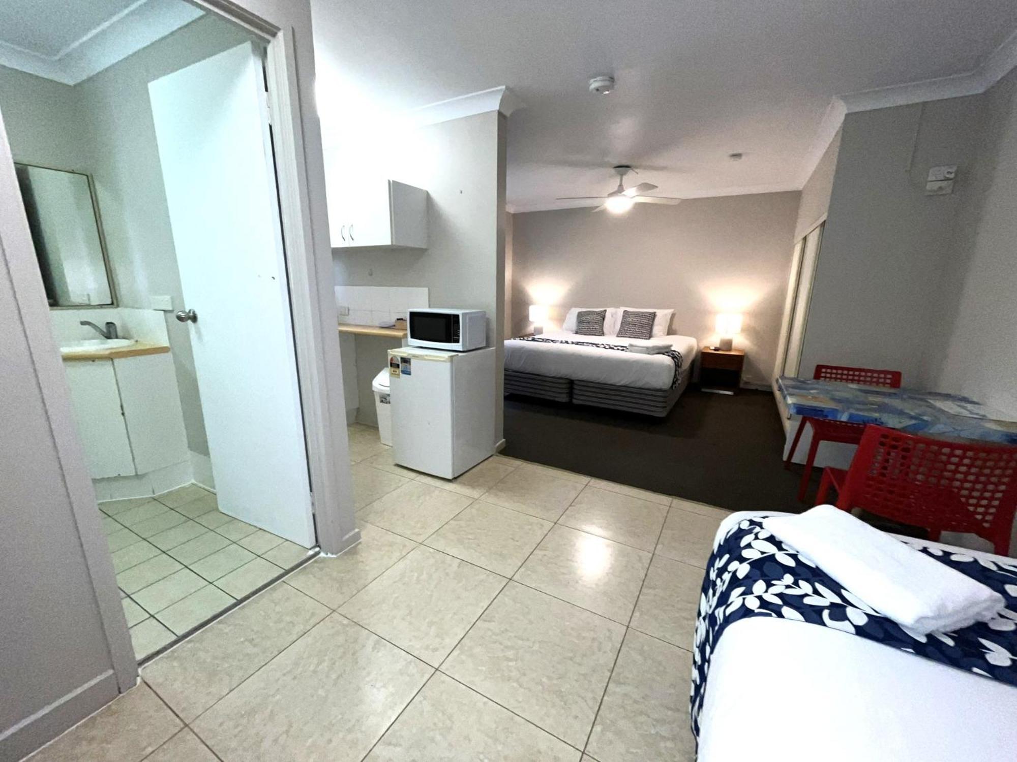 Browns Broadbeach Motel Gold Coast
