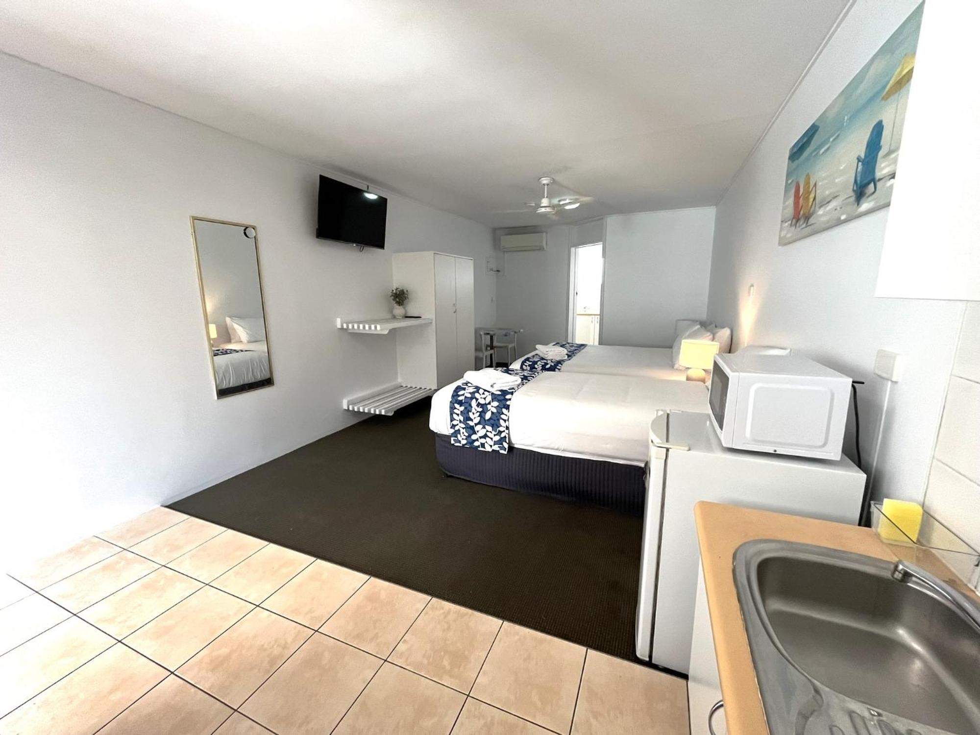 Motel Browns Broadbeach Gold Coast