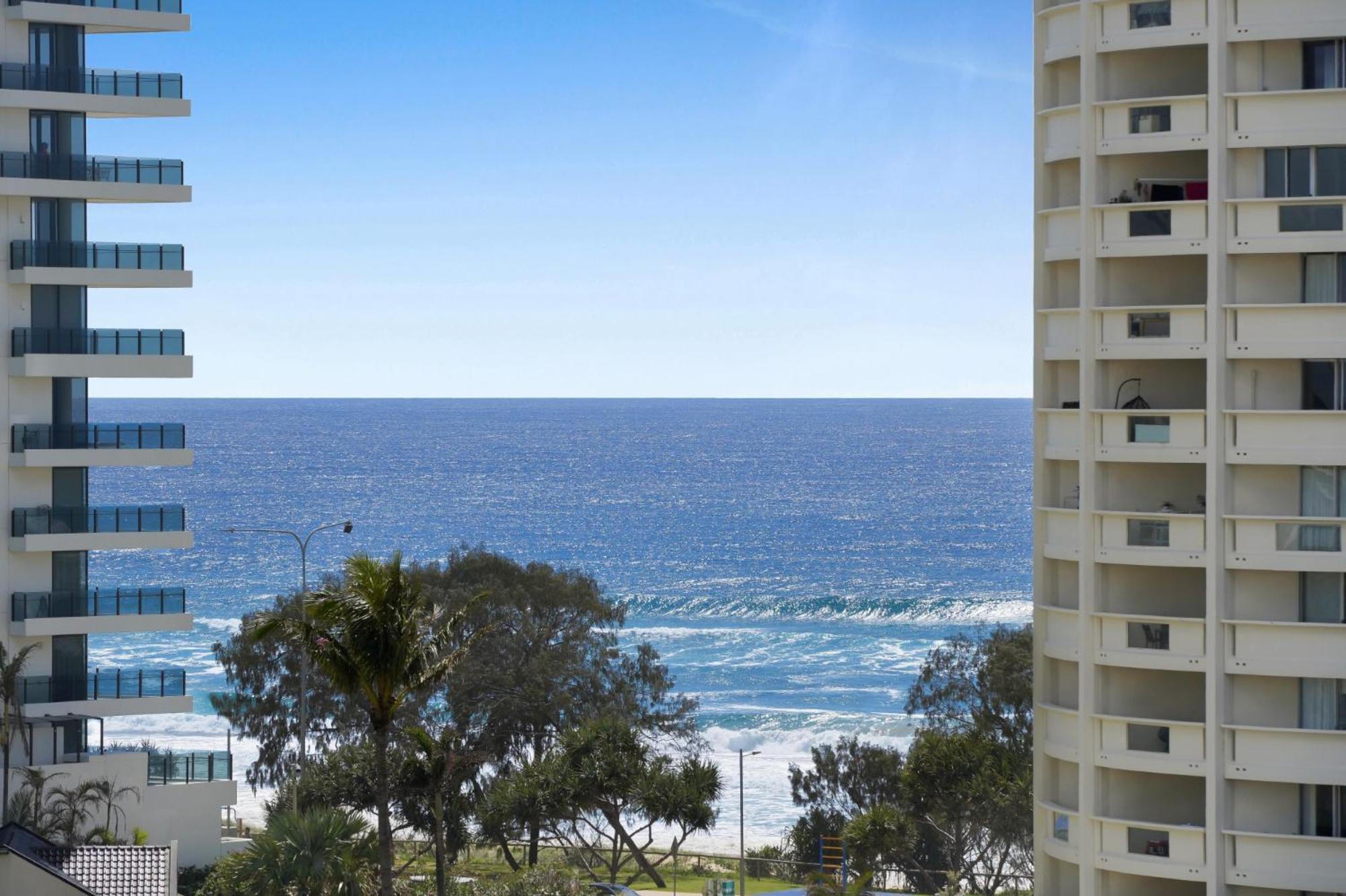 Oceanview 1-bed With Pools, Spa, Sauna, Gym & Bbq Apartment *