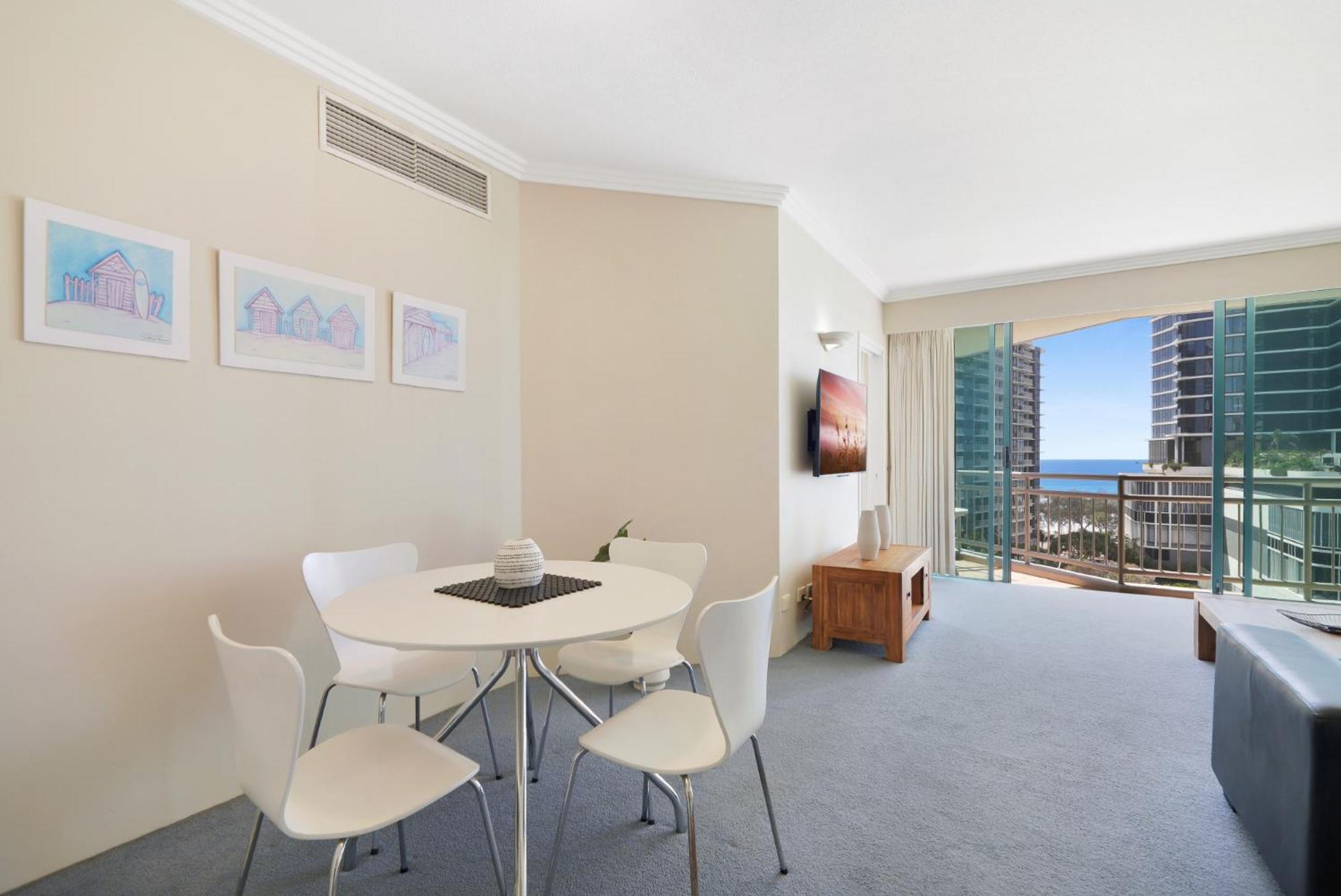 Oceanview 1-bed With Pools, Spa, Sauna, Gym & Bbq Apartment *