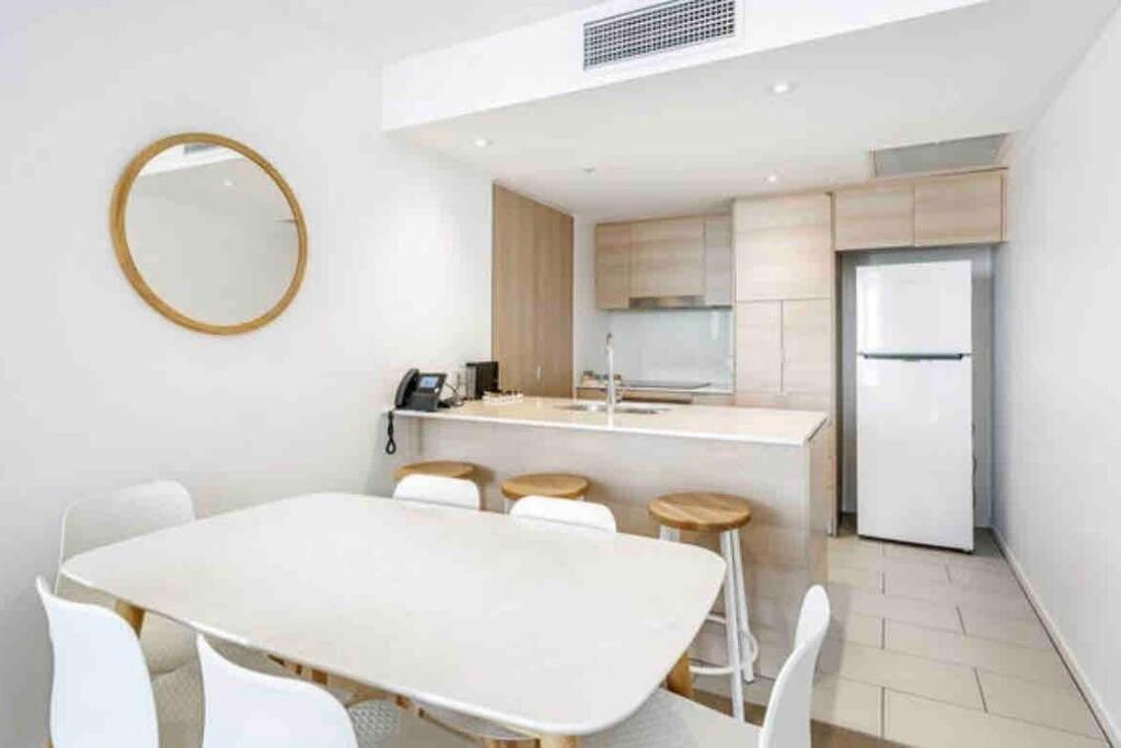 Oceanview Living * Gold Coast