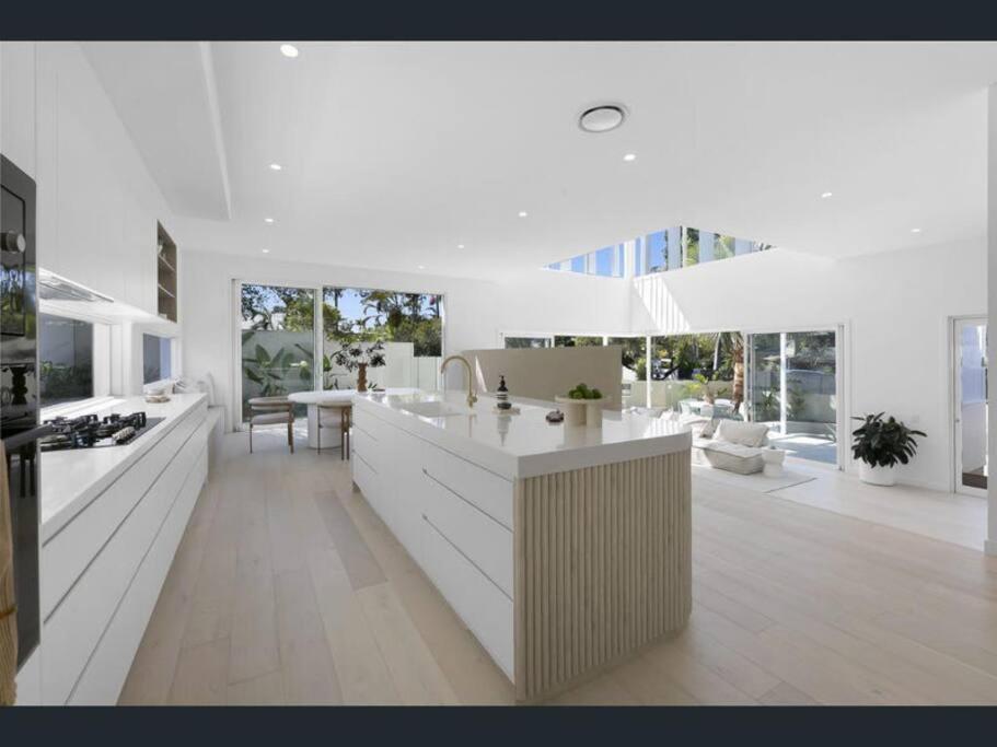 Luxury Mermaid Waters * Gold Coast